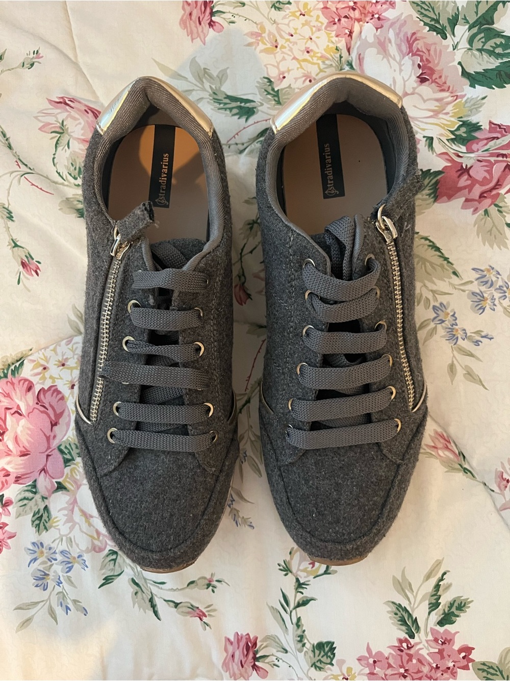 Stradivarius Charcoal Gray Lace-Up Sneakers with Side Zippers